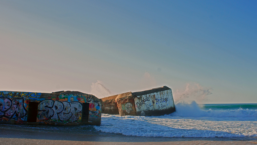 Surfeur sur la plage de capbreton